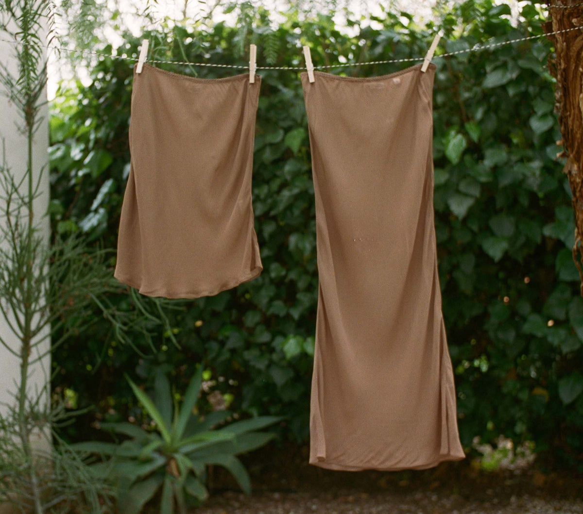 MINI SKIRT SLIP -- CAROB | CORE