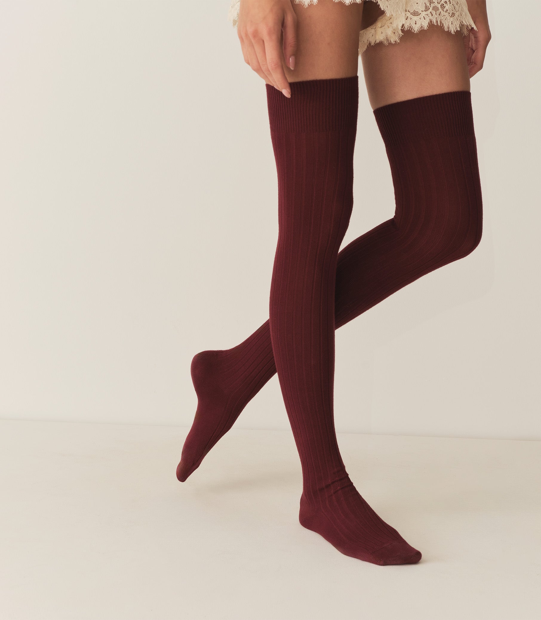 COLLEGIEN THIGH HIGH SOCKS -- BORDEAUX GRAND CRU | 3RD PARTY