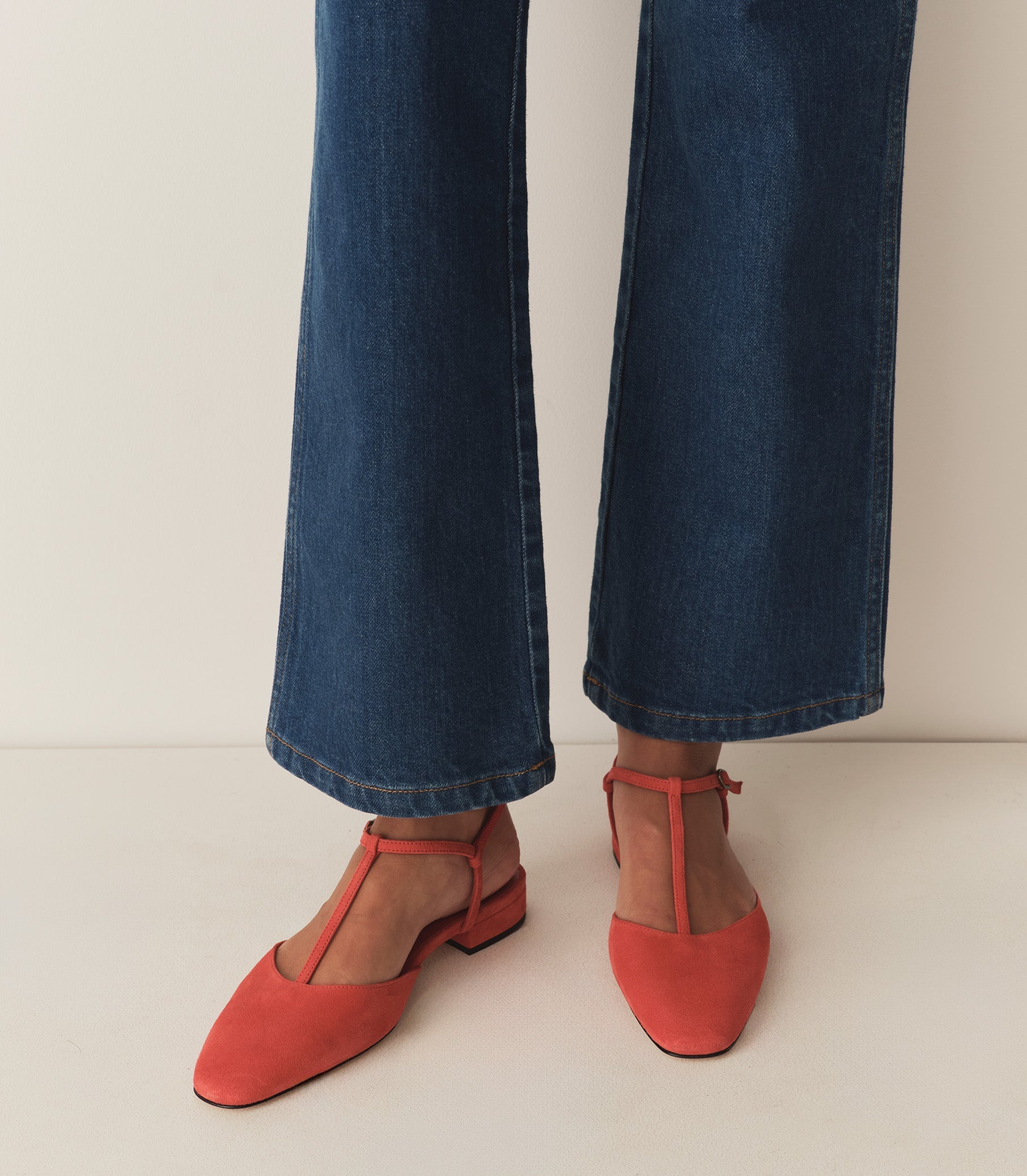 CRISTINA T STRAP FLAT -- FUEGO SUEDE | FALL 24