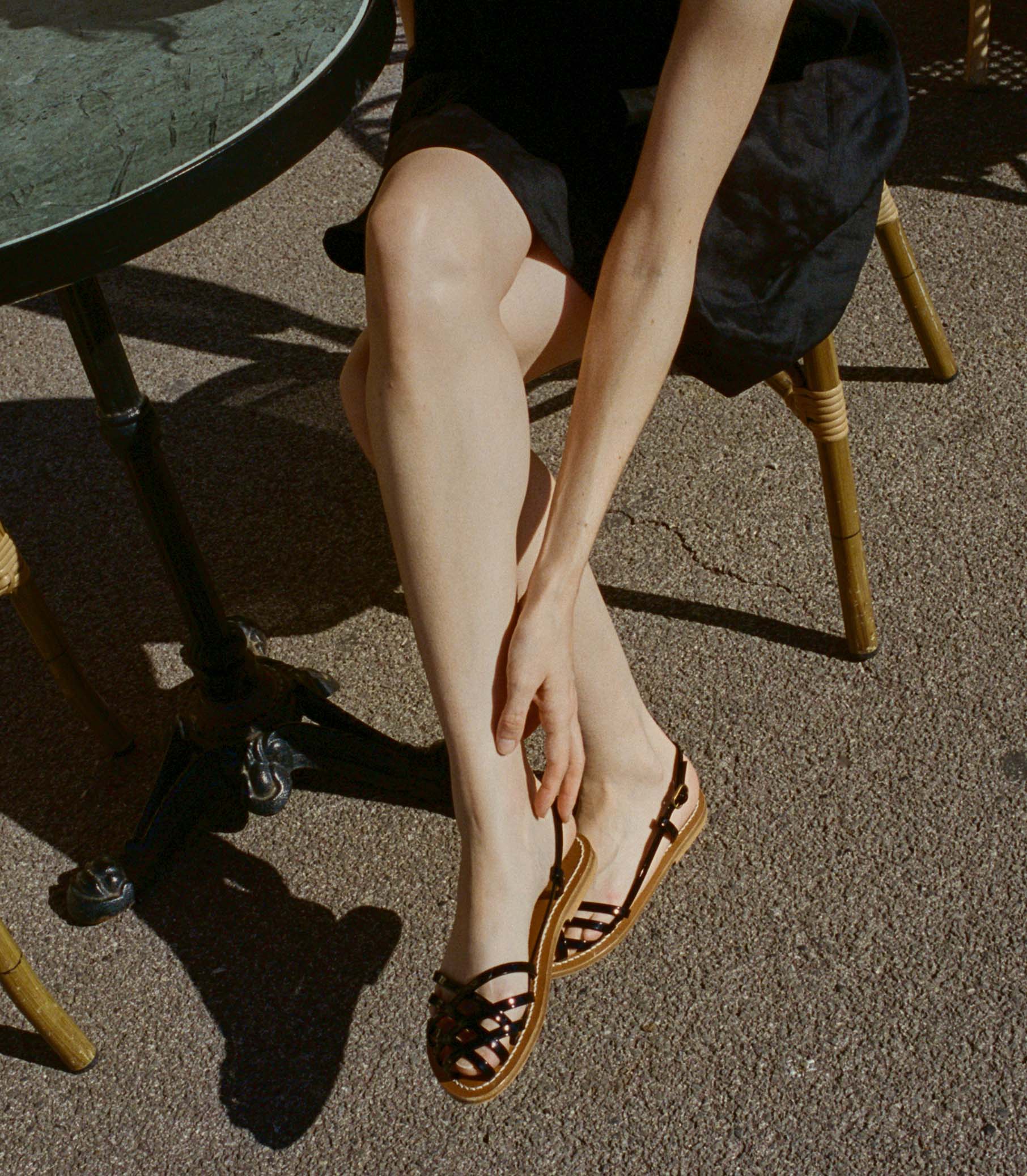 DÔEN & K.JACQUES PECHE SANDAL -- NOIR | 3RD PARTY